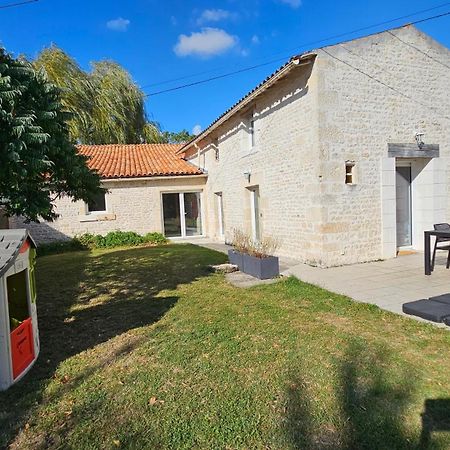 Le Gite De Malecot Gite Familial De 5 Personnes Coulon Exteriér fotografie
